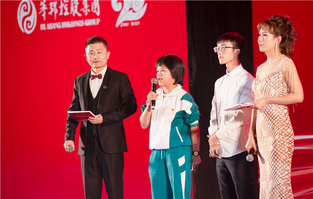 1607969276711968.jpg 兩位學生22.jpg